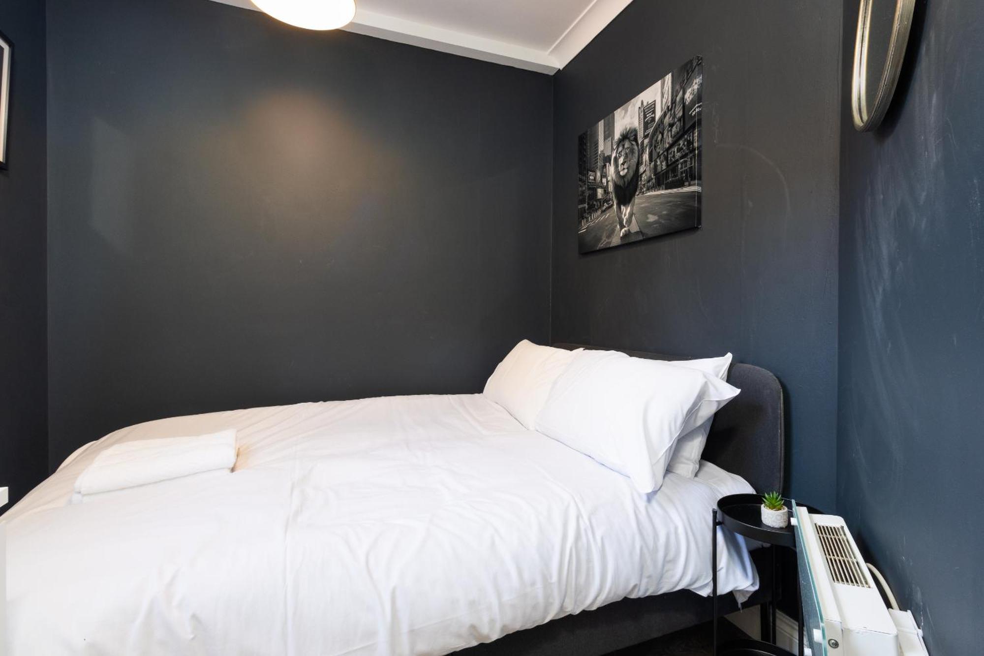New! Stylish Near Train Station Coventry
